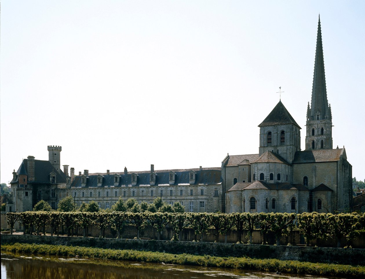 Závěsný od Romanesque