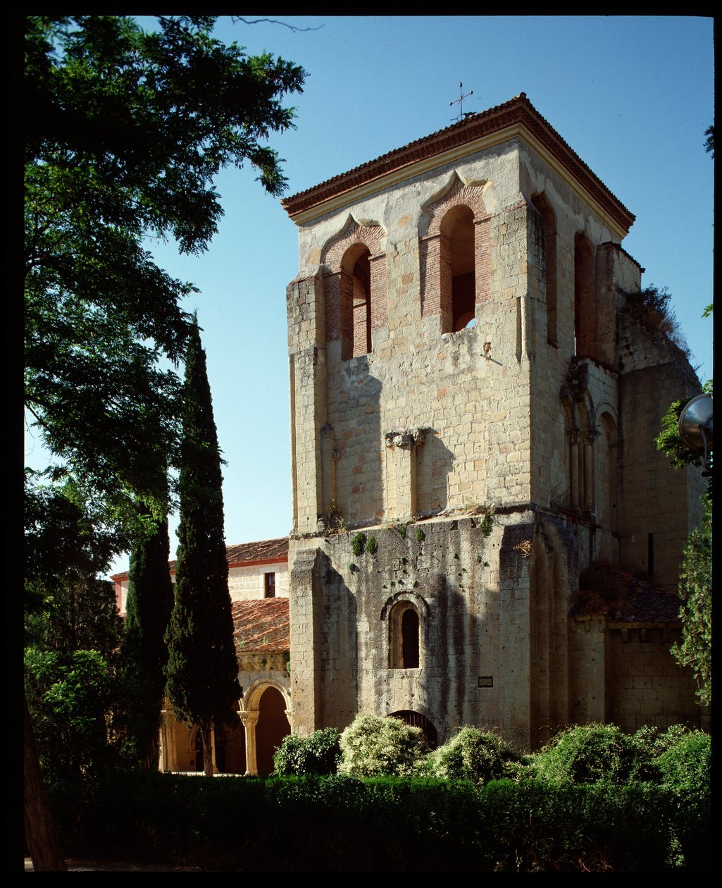 Pohled na kostel od Romanesque
