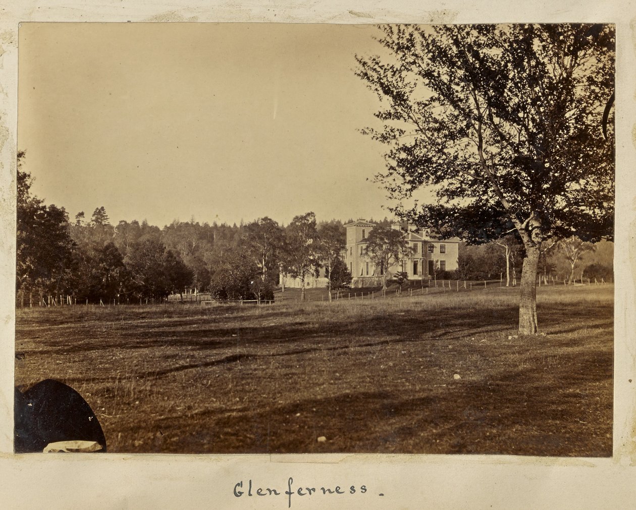 Glenferness od Ronald Ruthven Leslie Melville
