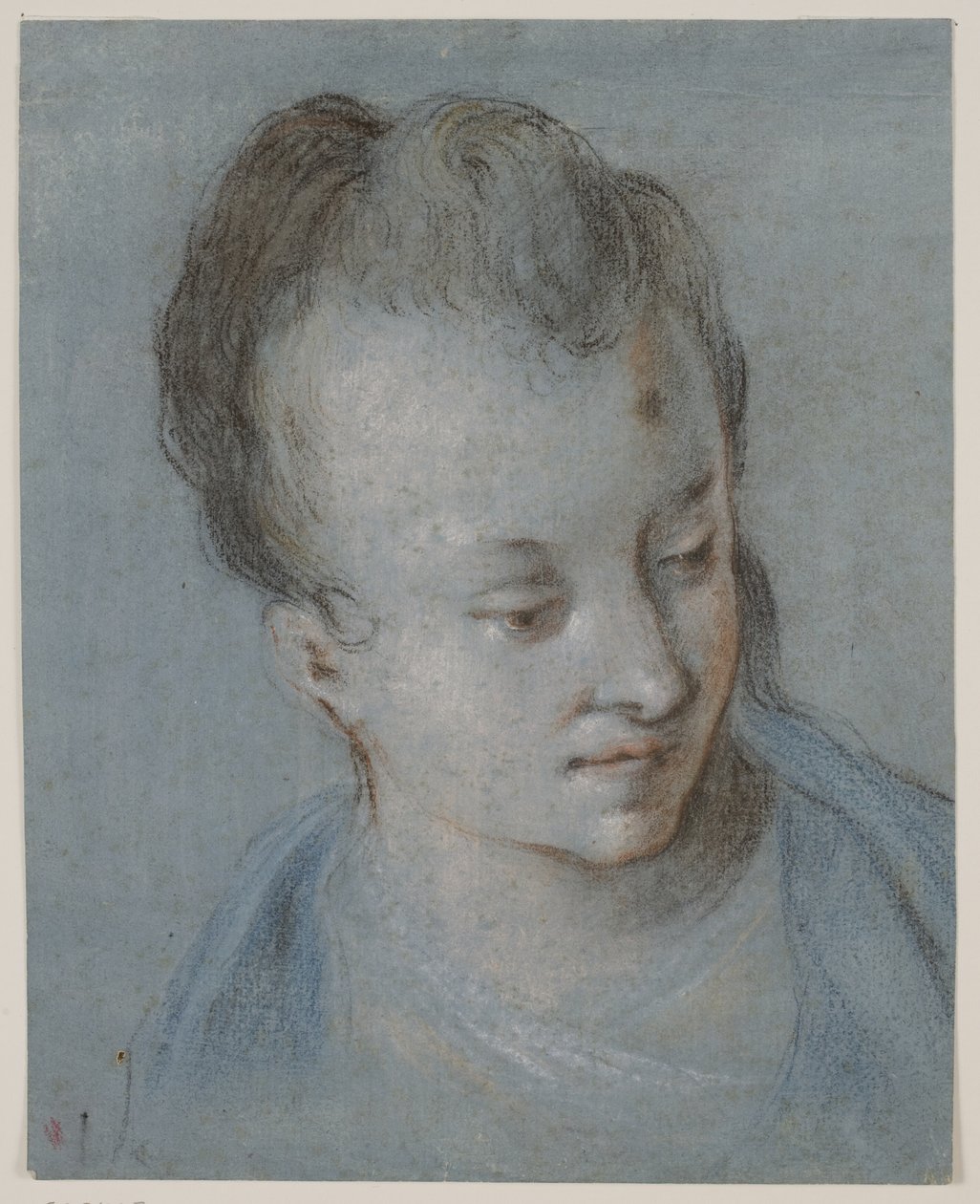 Hlava ženy se otočila doprava od Rosalba Carriera