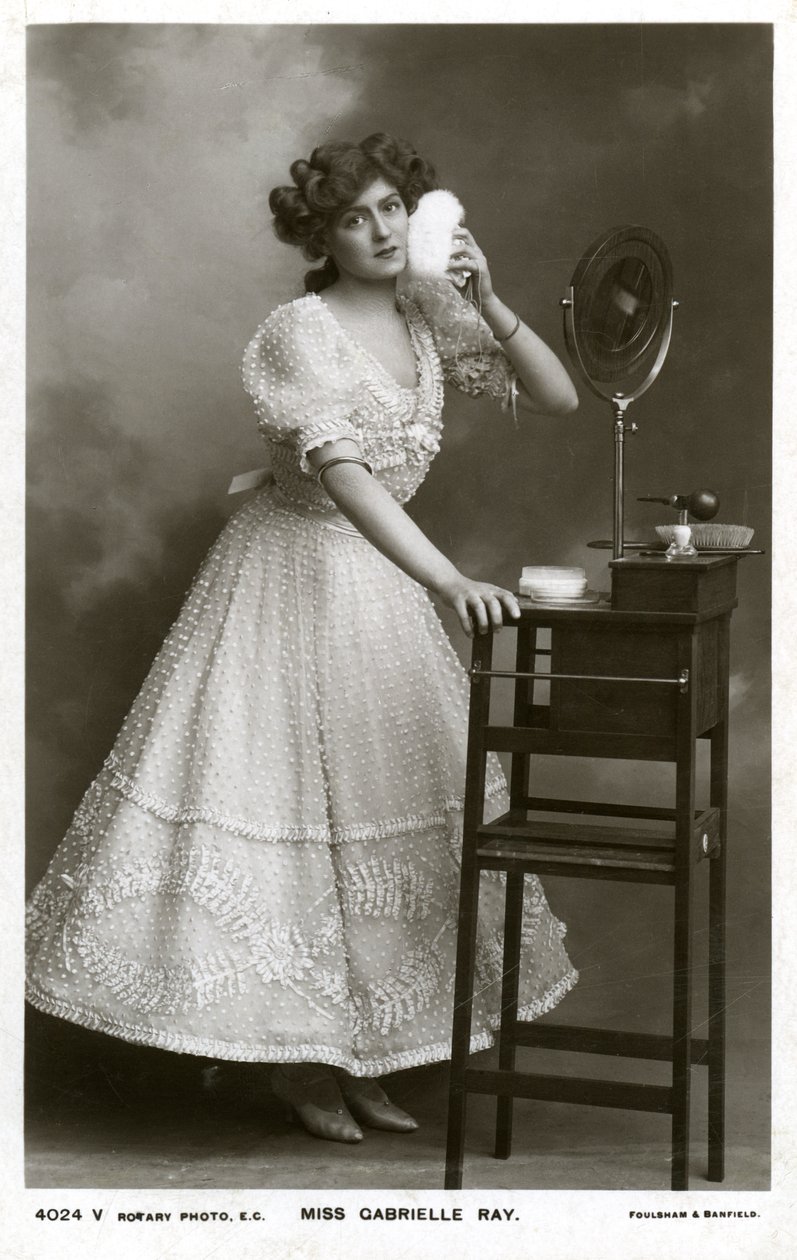 Gabrielle Ray, anglická herečka, tanečnice a zpěvačka, c1906. od Rotary Photo