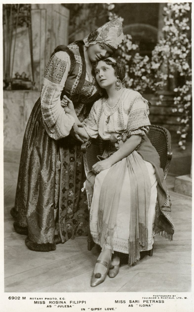 Rosina Filippi a Sari Petrass, herečky, c1912. od Rotary Photo