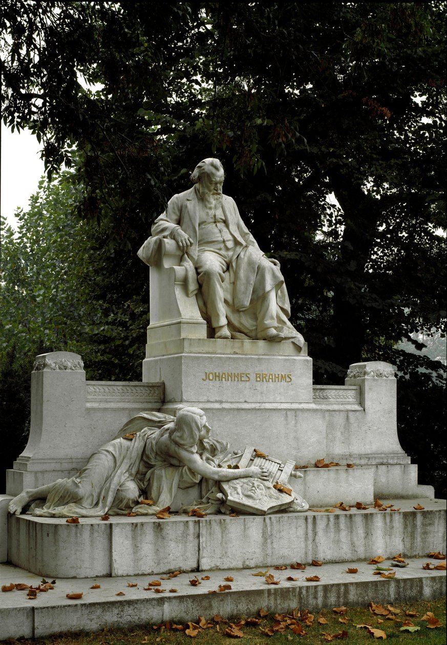 Památník na poctu německému skladateli Johannesi Brahmsovi (1833-1897) v režii Rudolfa von Weyra (1847-1914). Ressel Park, Vídeň Rakousko od Rudolf von Weyr