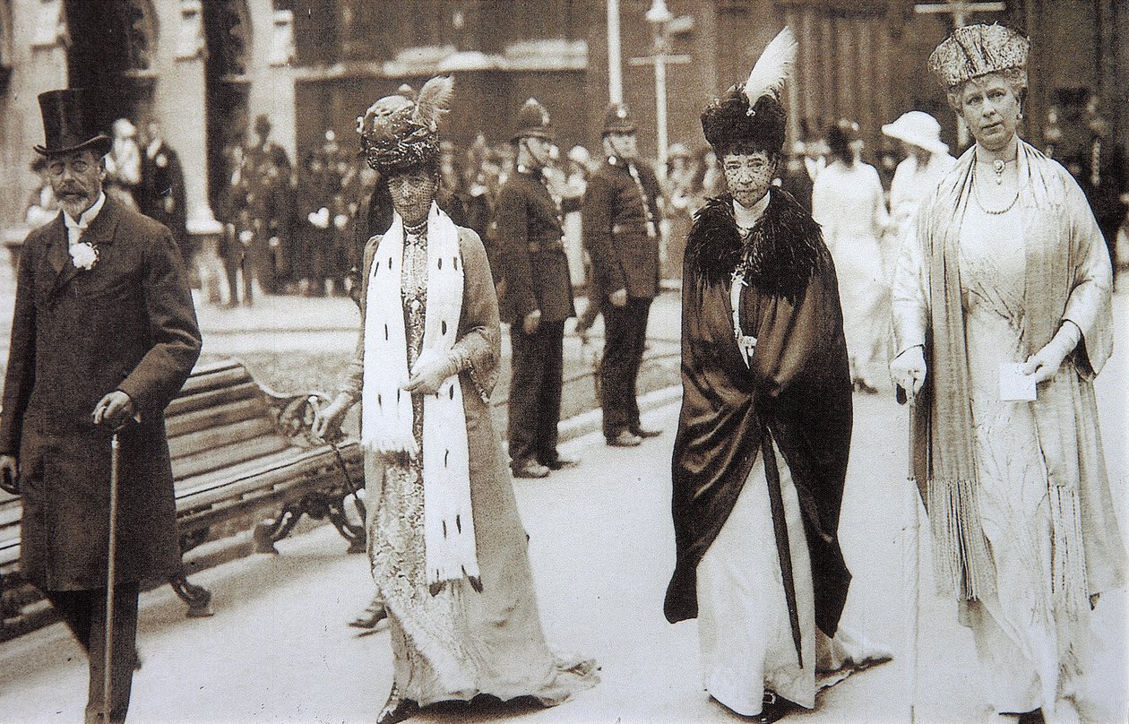 Císařovna Maria Fjodorovna s králem Jiřím V. Spojeného království a členy rodiny od Russian Photographer