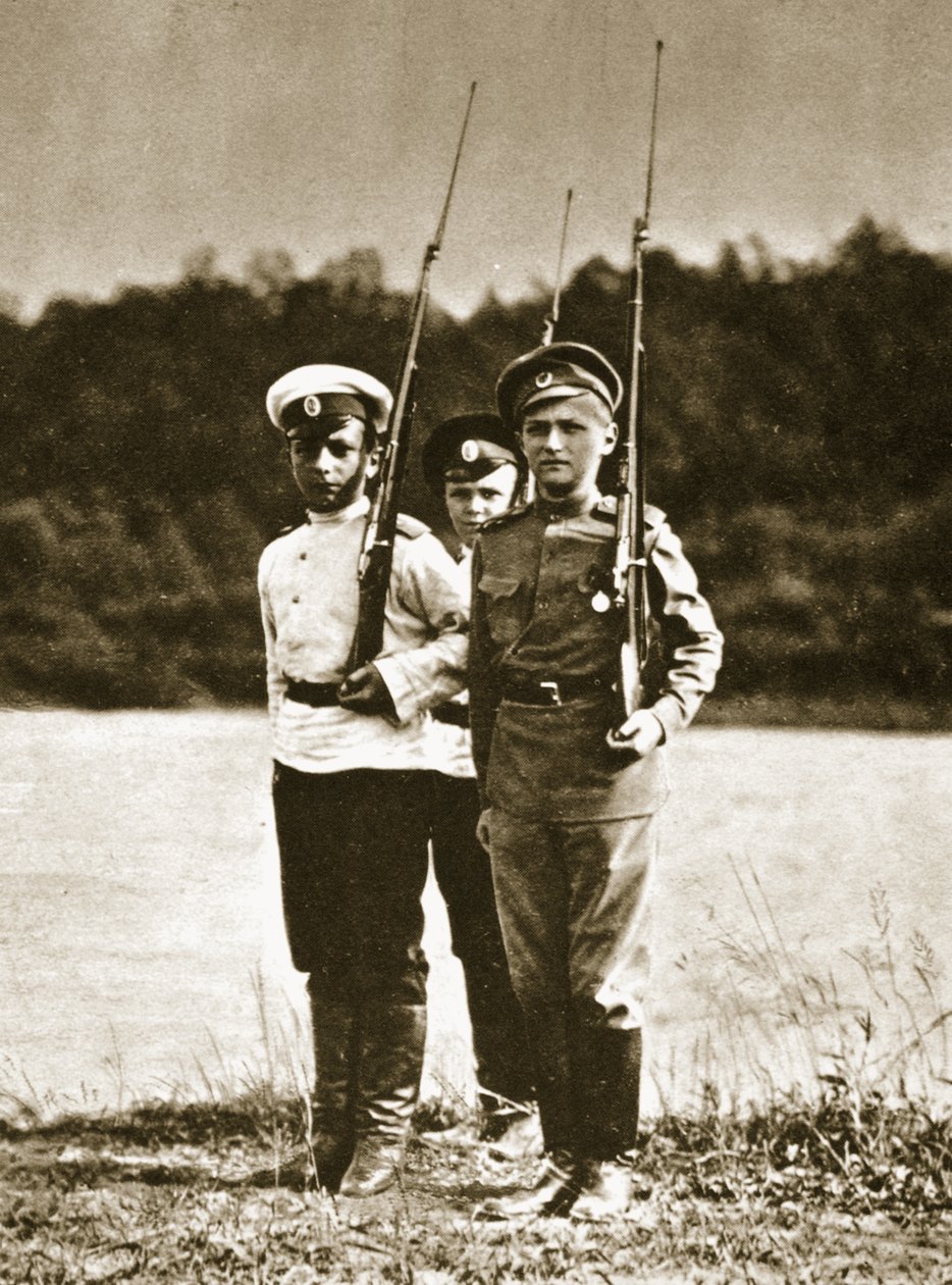 Carevič Alexej, 12 let, kolem roku 1916 (sépiová fotografie) od Russian Photographer