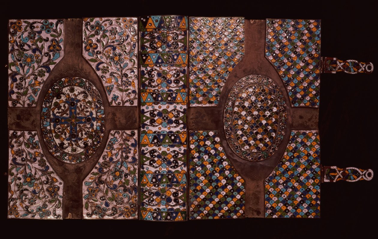 Obálka knihy (cloisonne smalt) od Russian School