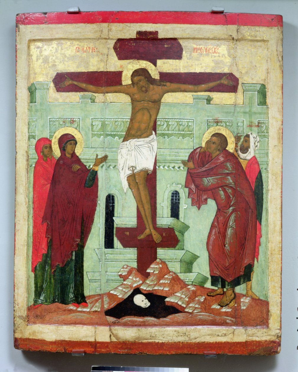 Ikona znázorňující Ukřižování s Pannou Marií, Marií Magdalénou, svatým Janem a setníkem Longinem, Novgorodská škola (tempera na panelu) od Russian School