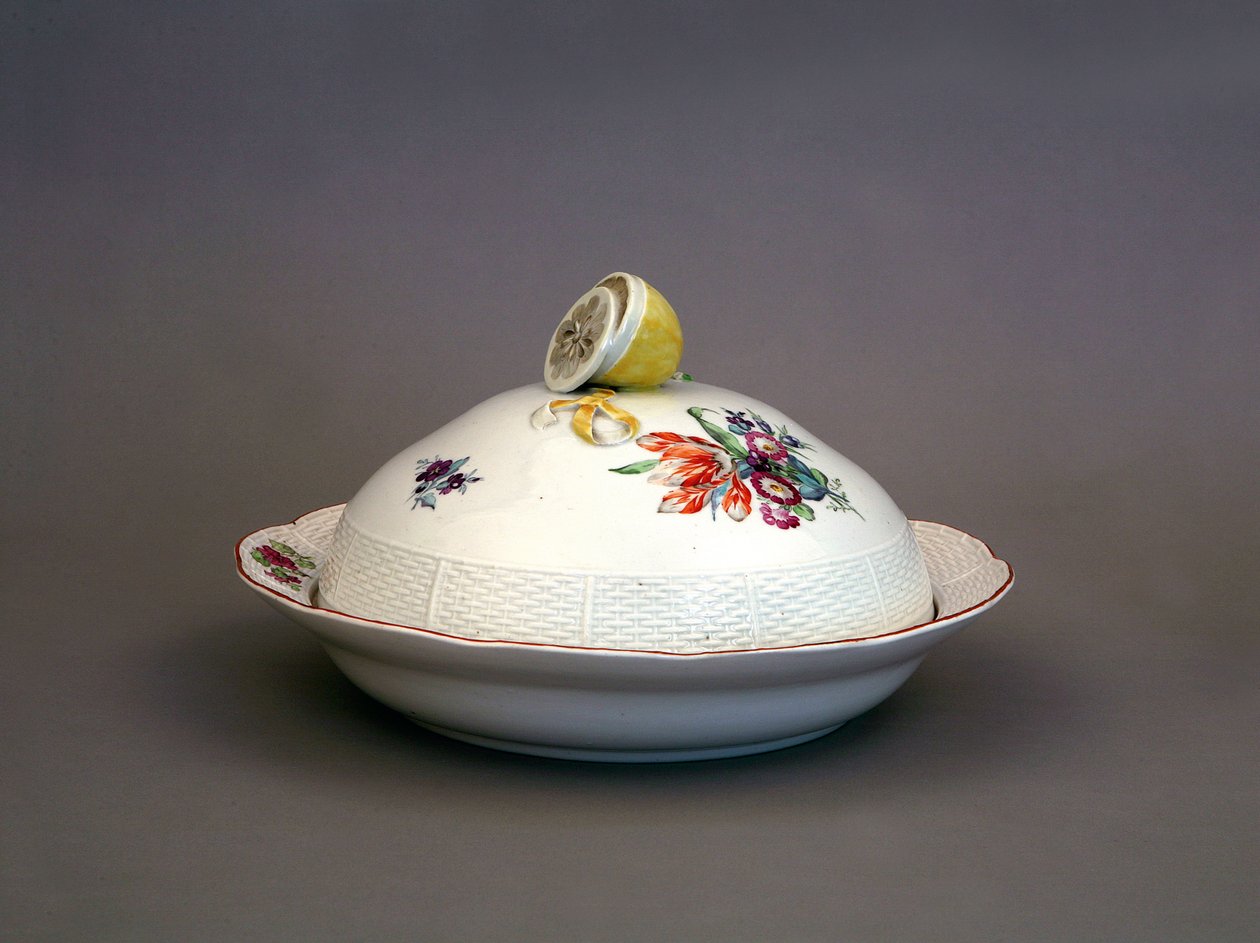 Tureen z Imperial Porcelain Dinner Service Imperial Porcelain Factory, 1775-1780 od Russian Master