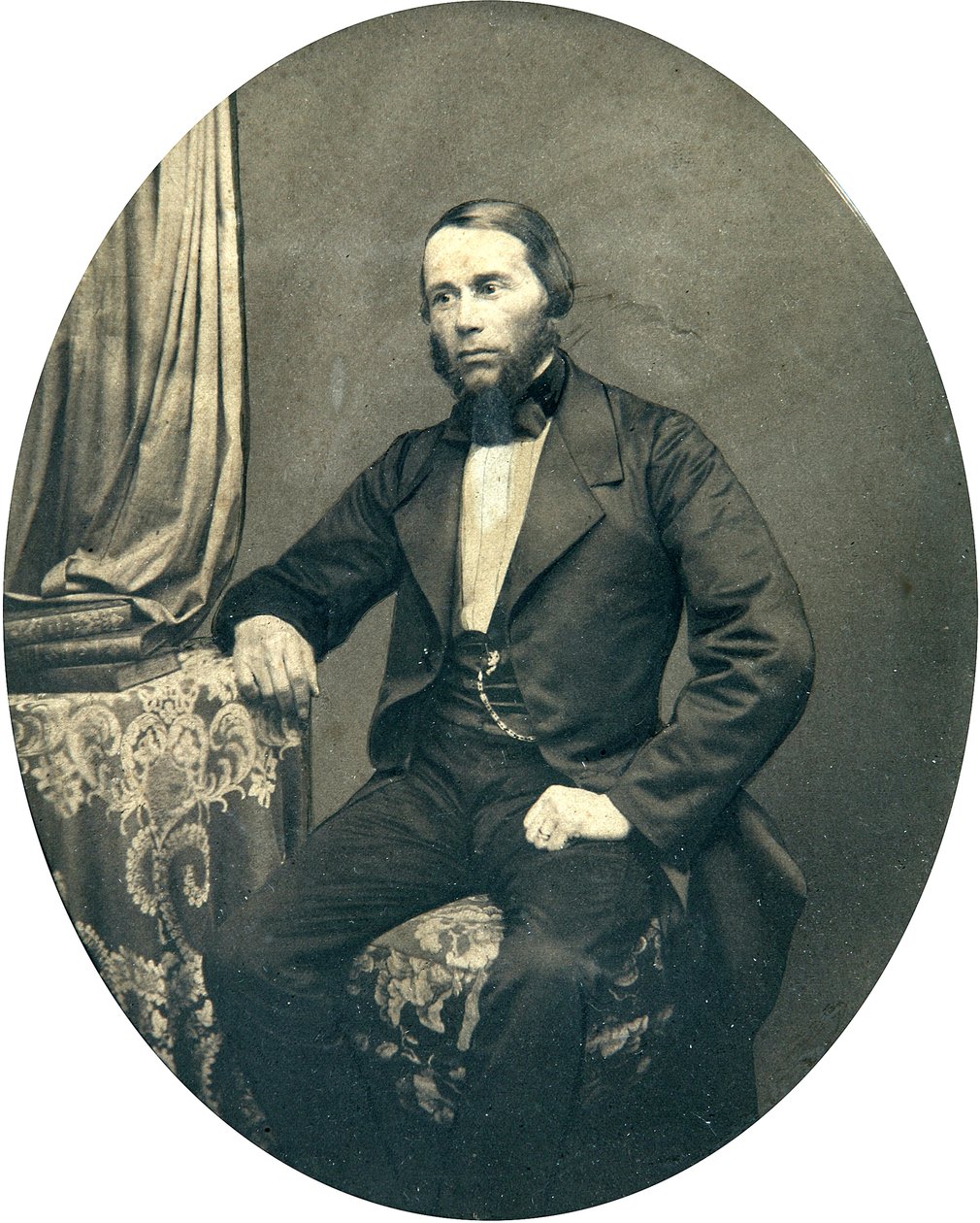 Portrét filologa a lingvisty Jakova K. Grotha (1812-1893). Foto albuminu od Russian Photographer