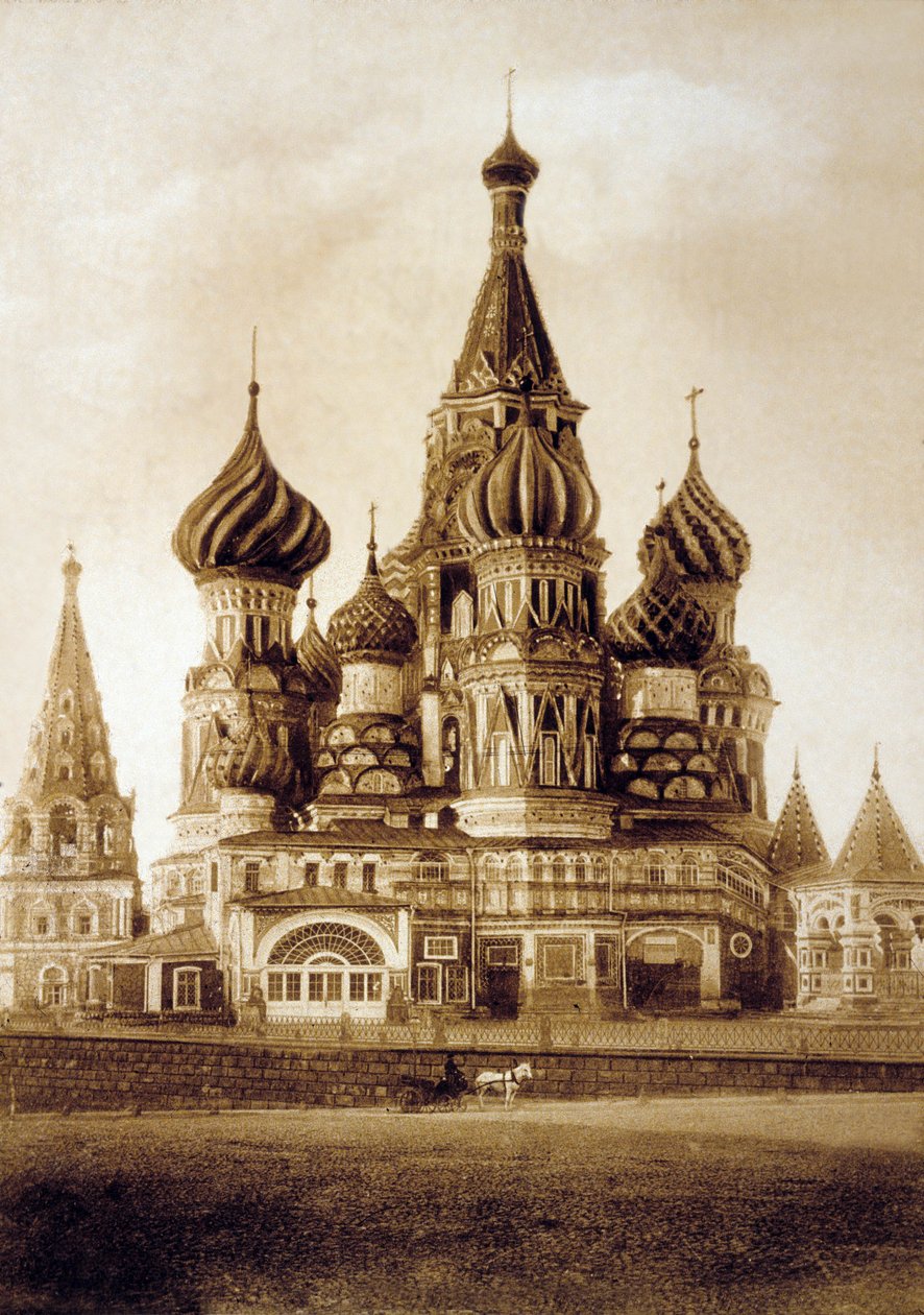 Chrám Vasila Blaženého, Rudé náměstí, Moskva, c. 1890 (černobílá fotografie) od Russian Photographer