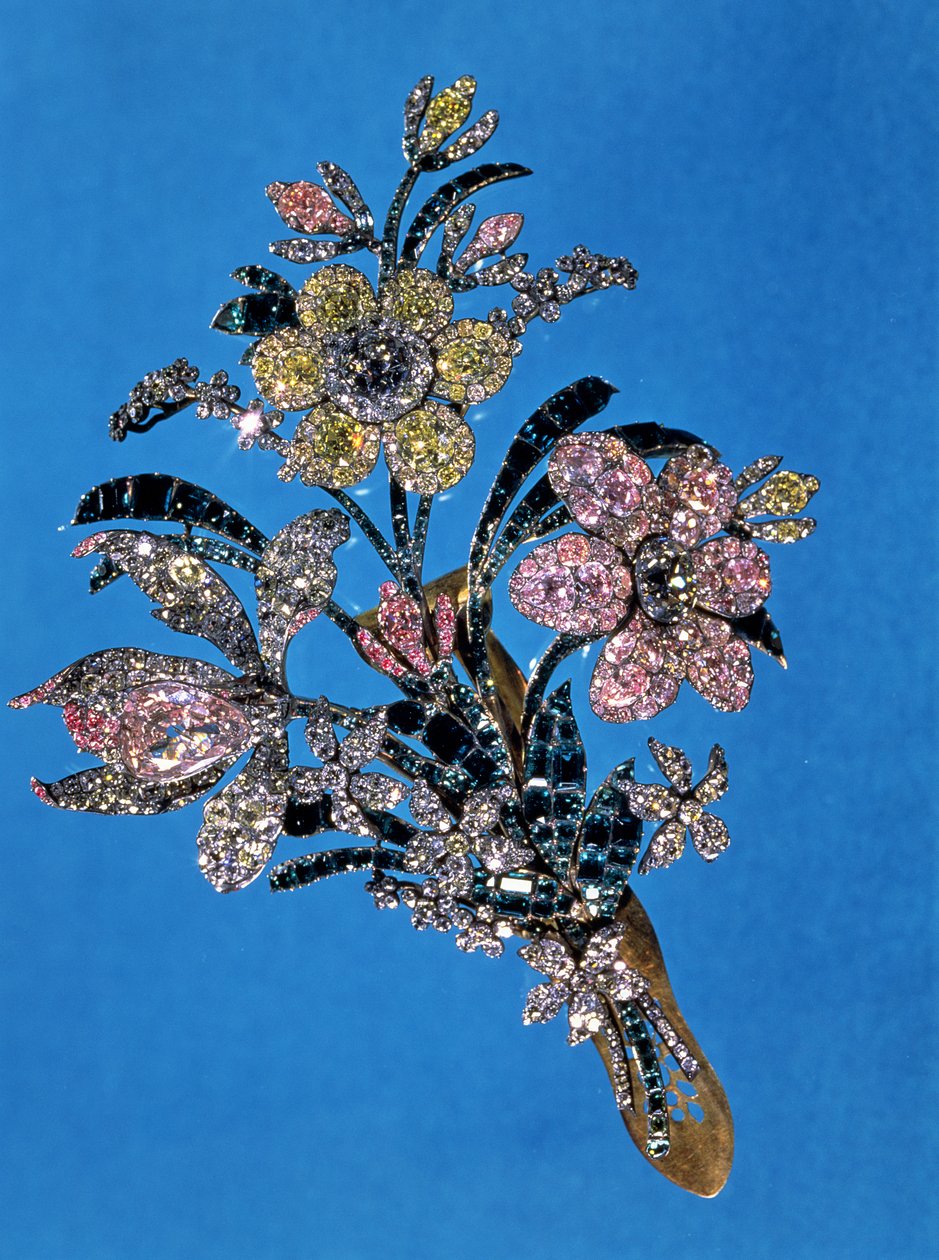 Brož v podobě velké kytice s briliantovými broušenými diamanty a smaragdy, cca 1760 (zlato, stříbro, diamanty a smaragdy) od Russian School
