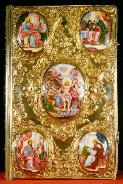 Evangelický relikviář, Moskevská škola, 1772 (zlato, stříbro a malovaný smalt) od Russian School