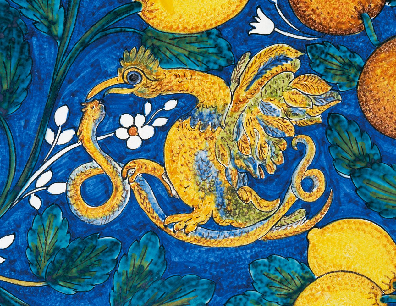Citrusové plody, květiny a ptáci na modrém pozadí, dekorativní detail stolu, majolika smaltovaná lávovým kamenem, manufaktura Salvatore Gurreri, Caltagirone, Sicílie, Itálie, 20. století od Salvatore Gurreri manufacture