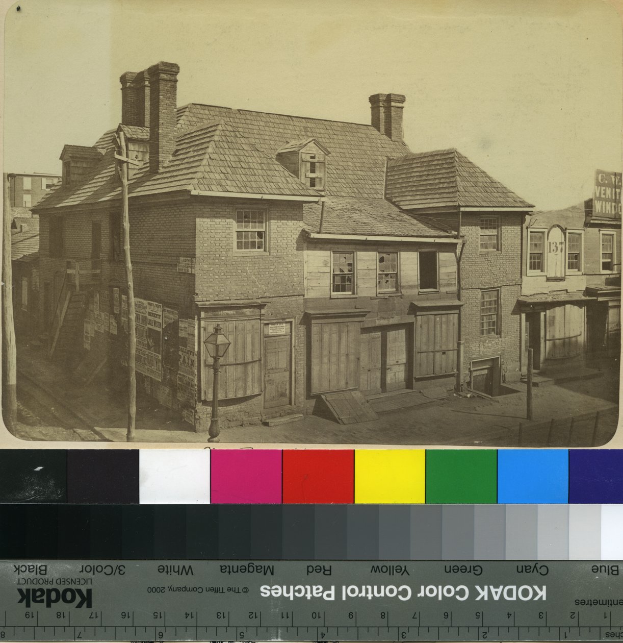 Dům s břidlicovou střechou, kolem roku 1868 od Samuel Castner