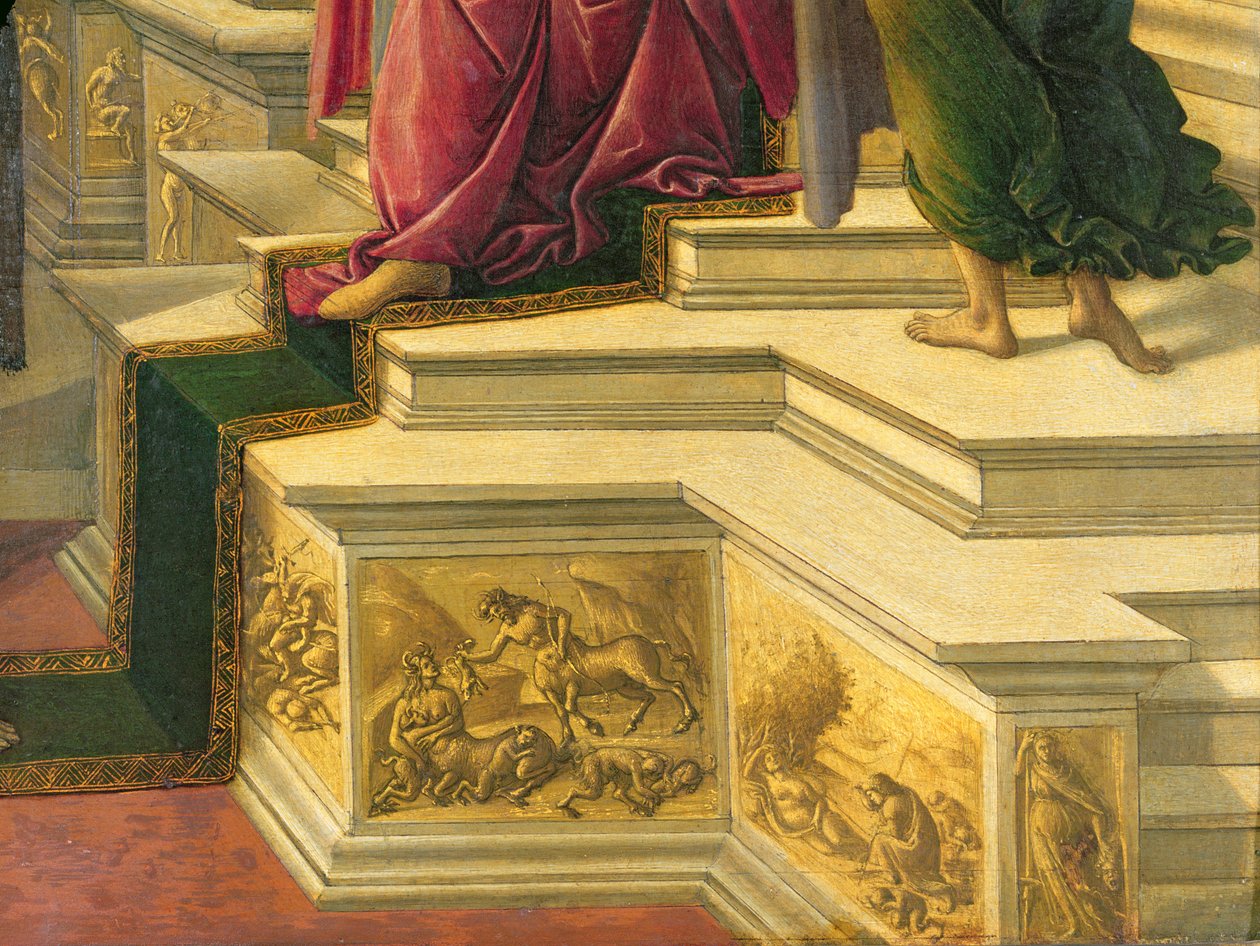 Calumny of Apelles: detail zobrazující část pódia zdobené simulovanými sochařskými vlysy představujícími klasická témata, detail panelu 1497-98 z 31582 od Sandro Botticelli