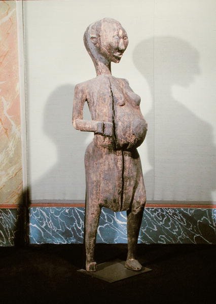 Socha těhotné ženy (dřevo) od School African