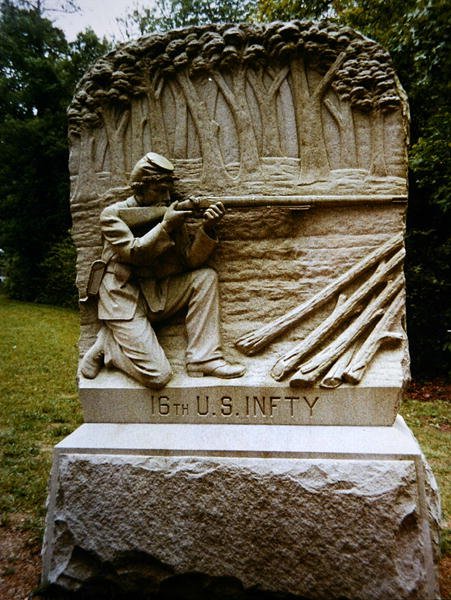 Památník 16. americké pěchoty na bojišti Chickamauga (kámen) od School American