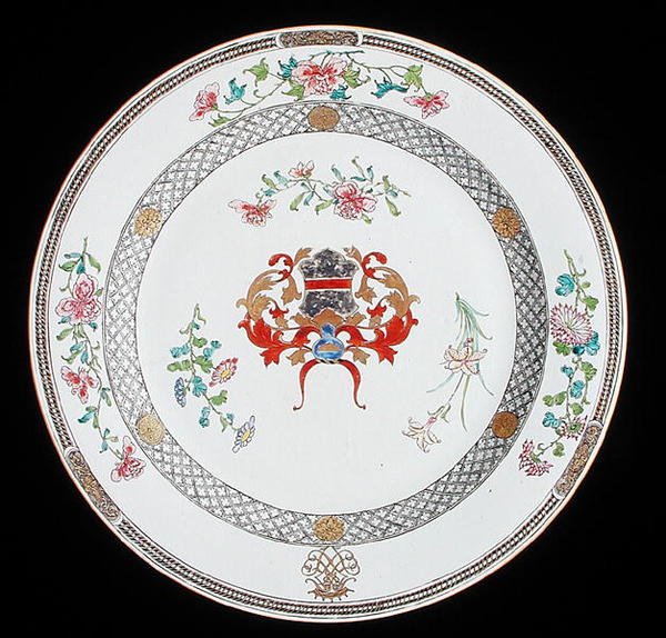 famille rose armorial nabíječka s pažemi Leonrodta Rakouska, kolem 1730 (porcelán) od School Chinese