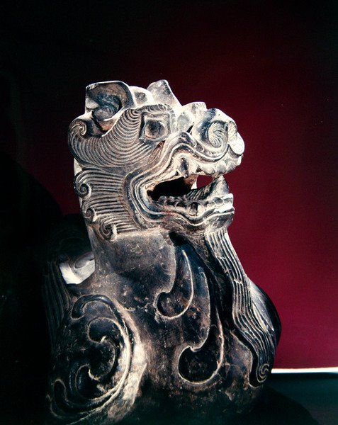 Detail chiméry, šest dynastií (220-589) (kámen) od School Chinese