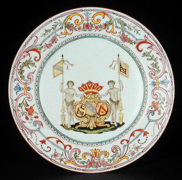 Jídelní talíř zdobený famille rose emaily s pažemi Goose z Ghyseghemu, spolužáků s Vecquemany a Goubau, období Yonzheng (1725-35) kolem 1730 (porcelán) od School Chinese