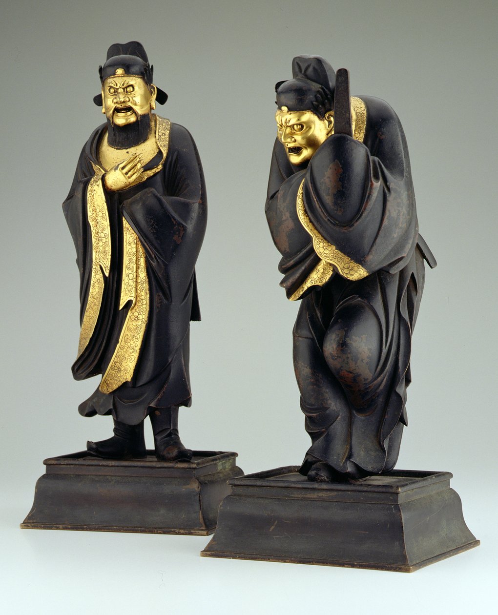 Dvojice taoistických úředníků, Yuan nebo raná dynastie Ming (balíček zlacený bronz) (viz 205152) od School Chinese