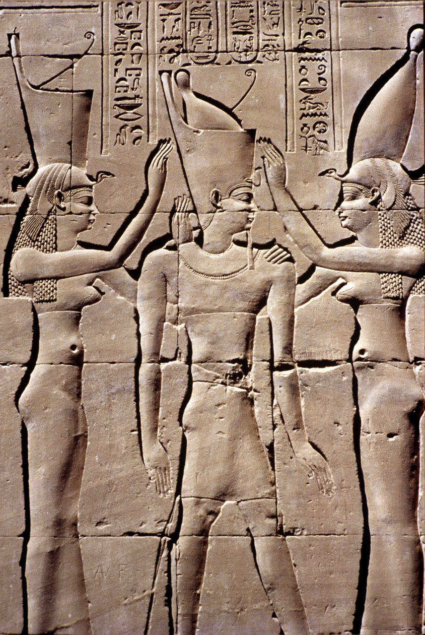 Starověký Egypt, Nástěnná malba/řezba, Král dostává dvojitou korunu od Isis a Nefthys, Hořův chrám, Edfu (foto) od School Egyptian