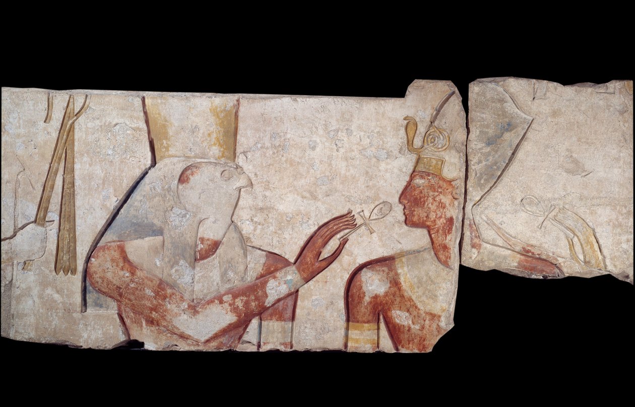Umění starověkého Egypta: Král Ramses II je představen bohům Horovi, Amonovi a Hathor, kteří mu dávají život a královské insignie. Nízký vápencový reliéf z chrámu Ramsese II. a Abydos Kolem roku 1250 př. Kr. 19. dynastie. Nová Říše. Paříž, Musee du Louvre od School Egyptian