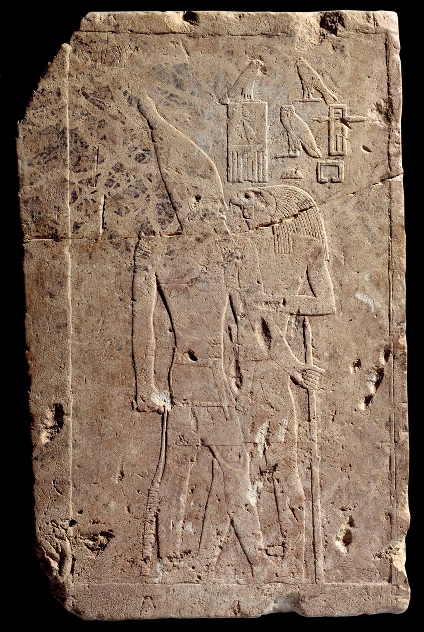 Egyptský starověk: vápencový reliéf zobrazující objetí krále Qahedjet (Kahedjet) od boha Hora. Staré impérium. Konec 3. dynastie. 2700-2620 před naším letopočtem. Paříž, muzeum Louvre od School Egyptian