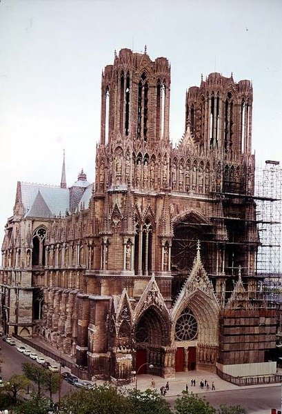 Vnější fasáda od School French