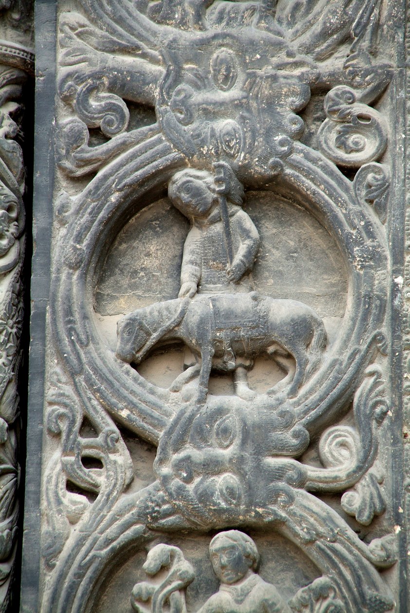 Gotické umění: Pieright pravého portálu západního průčelí baziliky Saint Denis představující dílo polí: Máj. Saint-Denis, Francie od School French