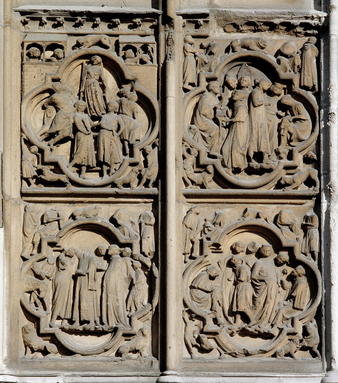 Gotické umění: výukové scény. Detail jižního portálu Cathedrale Notre Dame (Notre-Dame) v Paříži od School French