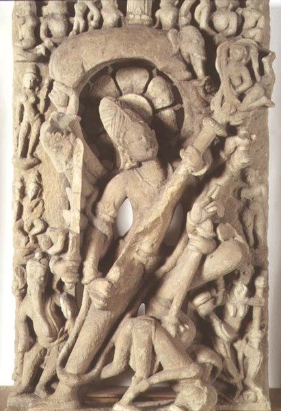 Šiva v podobě Andhakari-Gajantakari, dynastie Kalachuri (pískovec) od School Indian