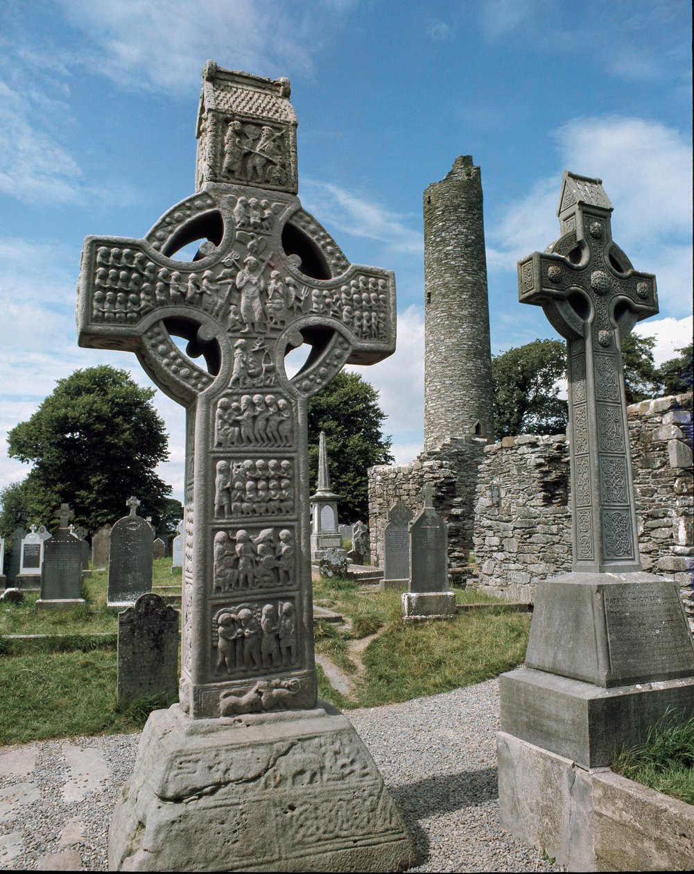 Pohled na Muiredachův kříž, tesaný kámen, c.521 od School Irish