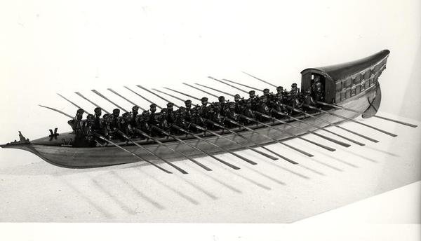 Model benátského „brigantina“ (černobílá fotografie) od School Italian