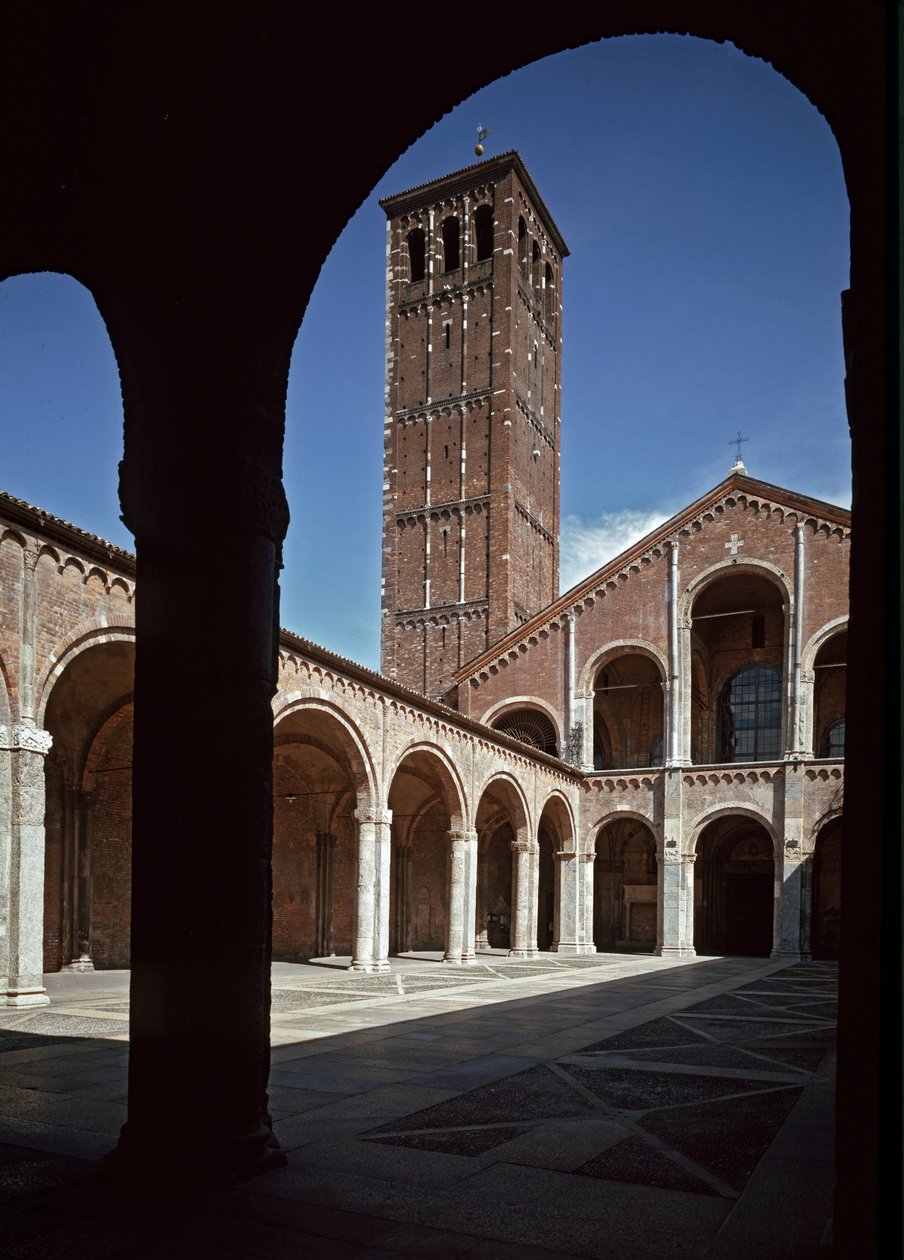 Pohled na baziliku sv. Ambrože v Miláně, 379-387 (Bazilika sv. Ambrože v Miláně) (Basilica Sant