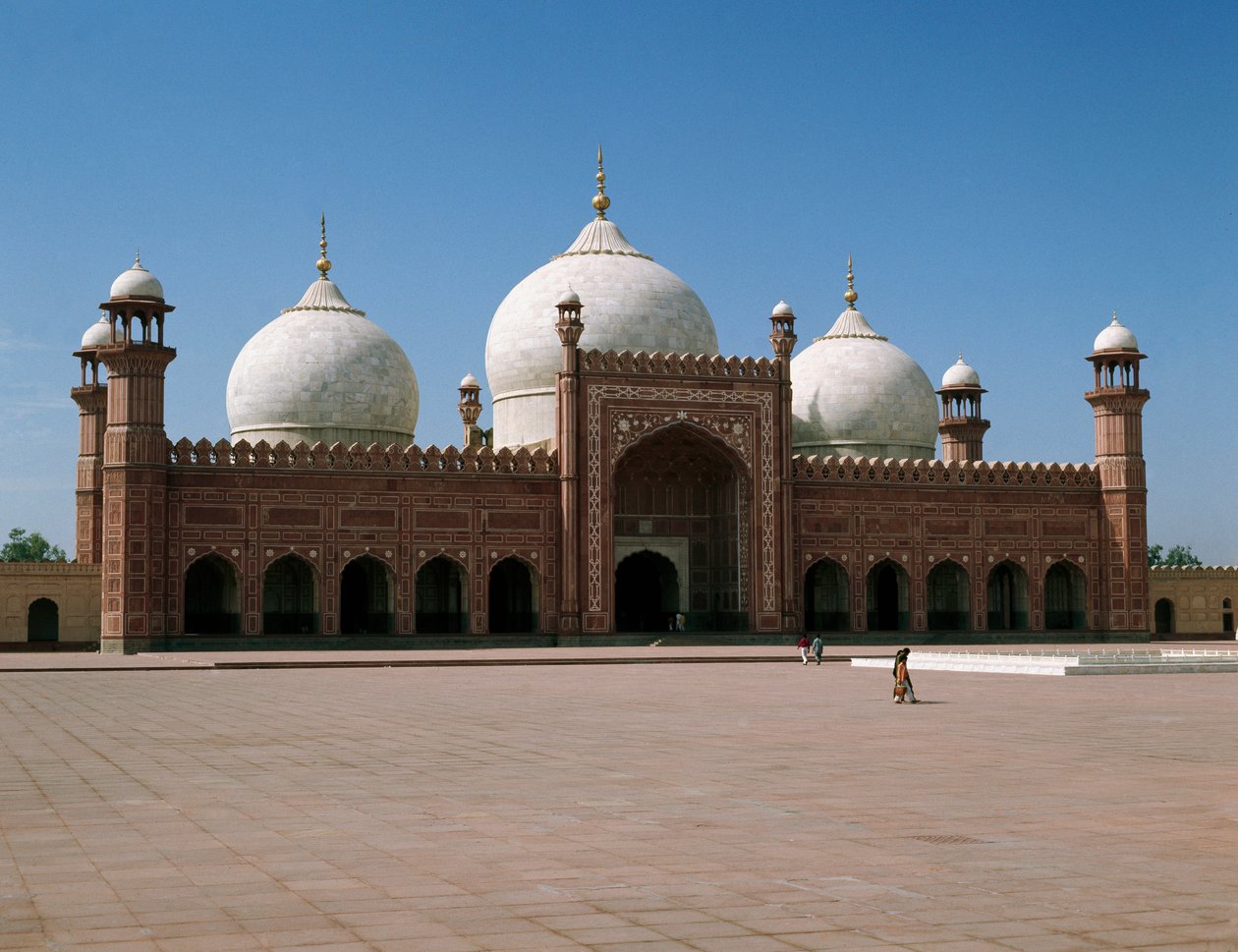 Královská mešita Badshahi od School Pakistani