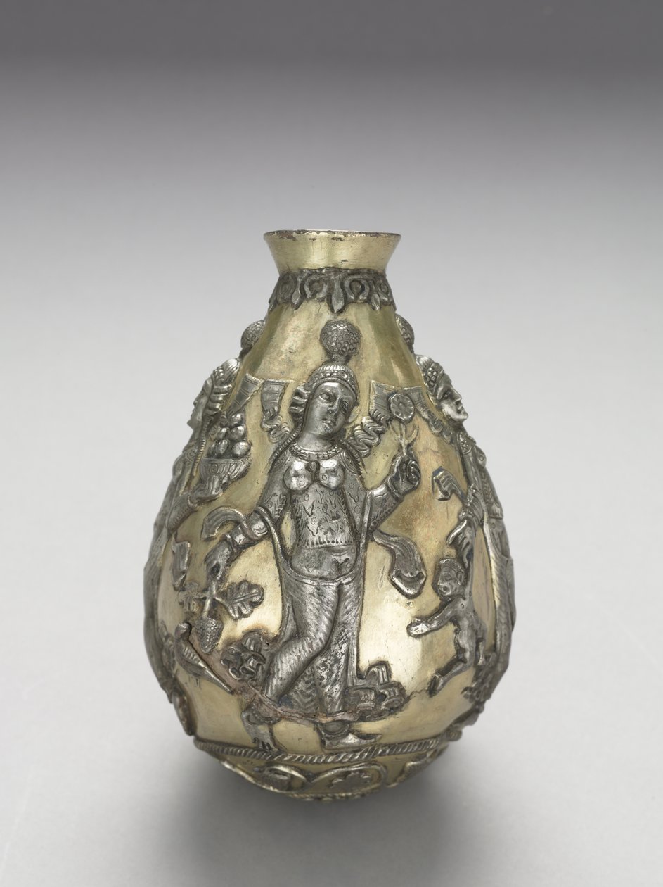 Nádoba Anahita, 300-500 (litá, vyvýšená, repussé, pronásledovaná a zlacené stříbro) od School Sasanian