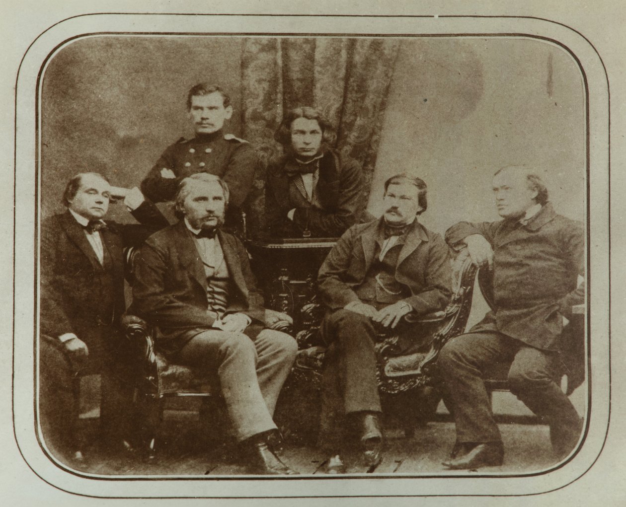 Současníci: Ivan Gončarov, Ivan Turgeněv, Lev Tolstoj, Dmitrij Grigorovič, Alexandr Družinin a od Sergei Lvovich Levitsky