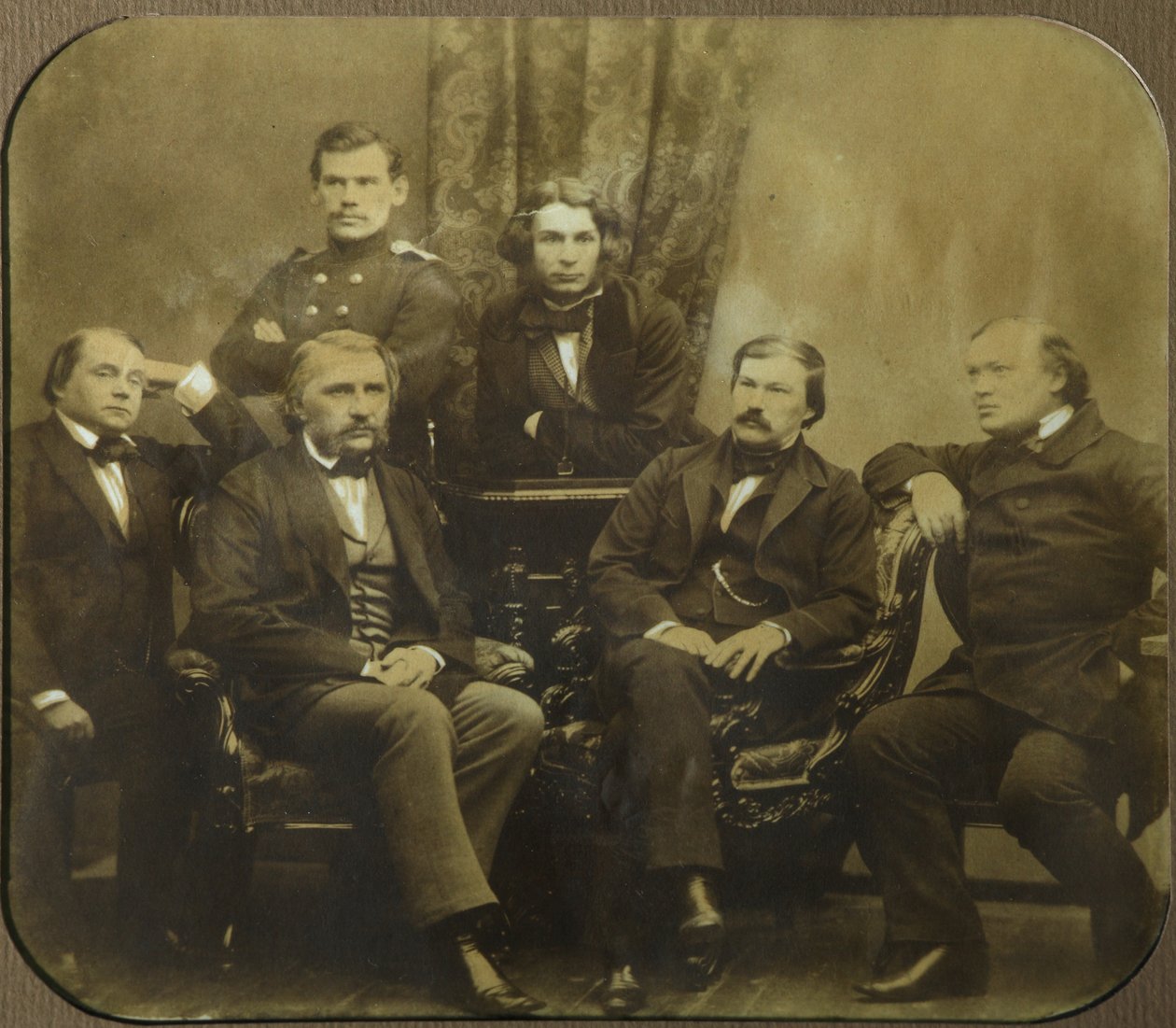 Současníci: Ivan Gončarov, Ivan Turgeněv, Lev Tolstoj, Dmitrij Grigorovič, Alexandr Družinin a od Sergei Lvovich Levitsky