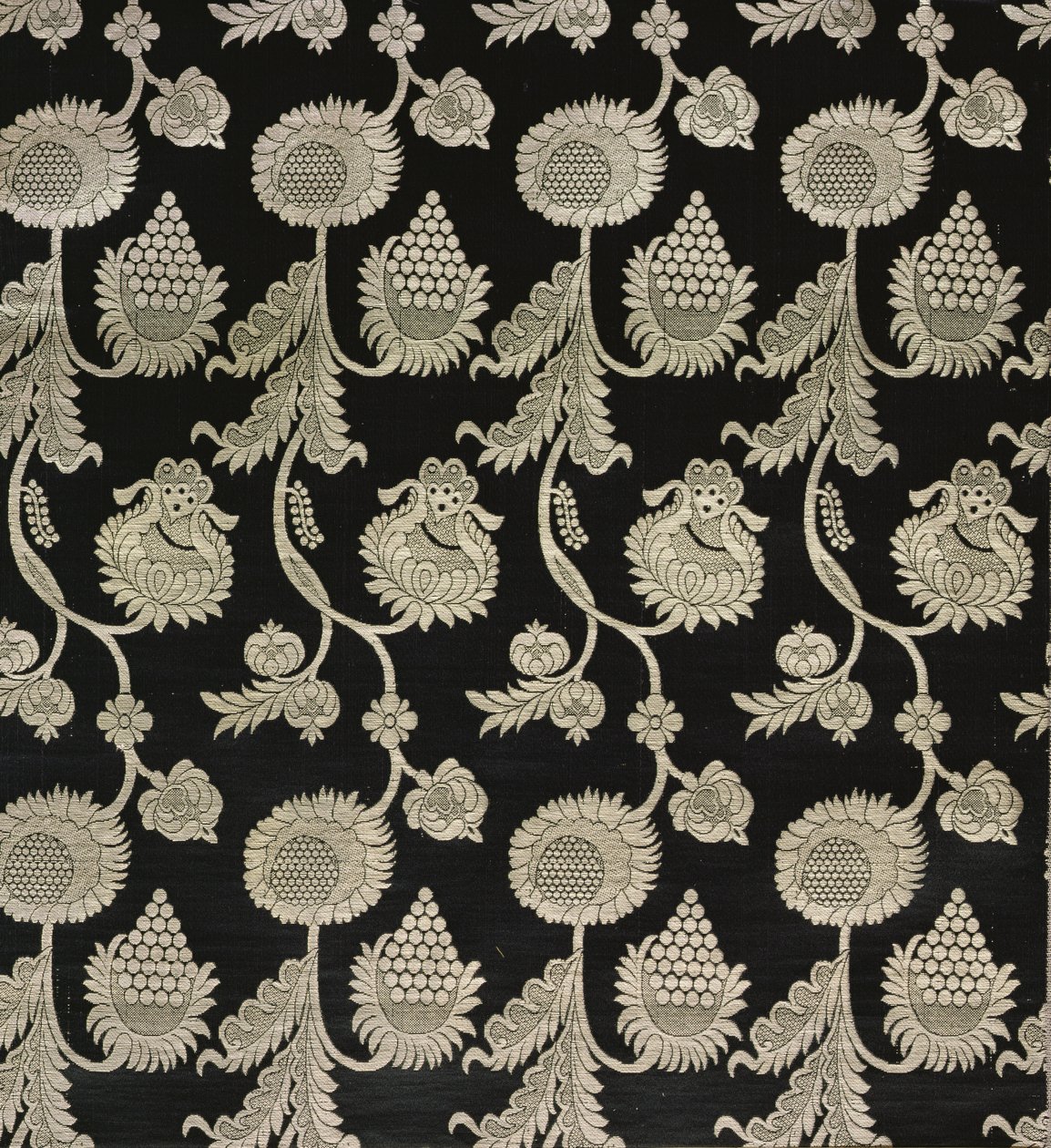 Olovyanishnikov Manufactory Halk-Silk Satin, začátek 20. století (textil) od Sergei Vashkov