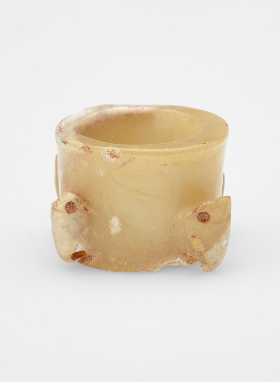 Korál s maskami, cca 1600-cca 1050 př. Kr od Shang Dynasty Chinese School