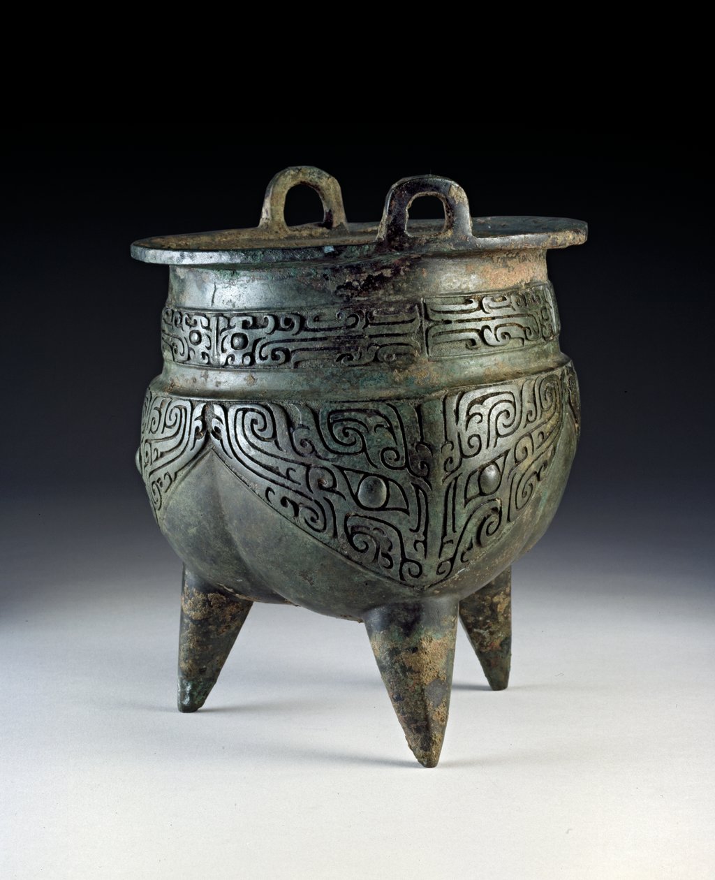 Nádoba Li, nesoucí design taotie, období Erligang, dynastie Shang, cca 1500-1050 př.nl (bronz) od Shang Dynasty Chinese School