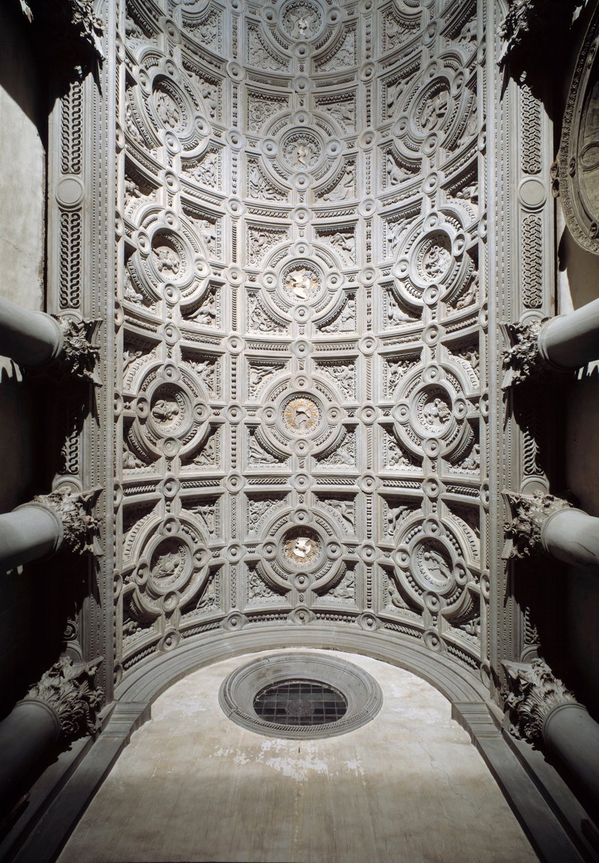 Vnitřní pohled na klenutý strop předsíně kostela realizovaný Simone del Pollaiolo dit il Cronaca (1457-1508) (klenutý strop vestibulu od Simone del Pollaiolo) od Simone del  Pollailo