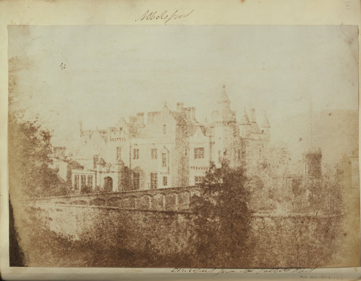 Abbotsford od Sir David Brewster