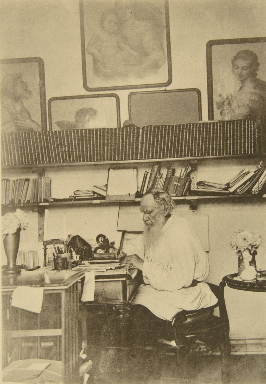Ruský autor Lev Tolstoj při práci, 90. léta 19. století od Sophia Andreevna Tolstaya