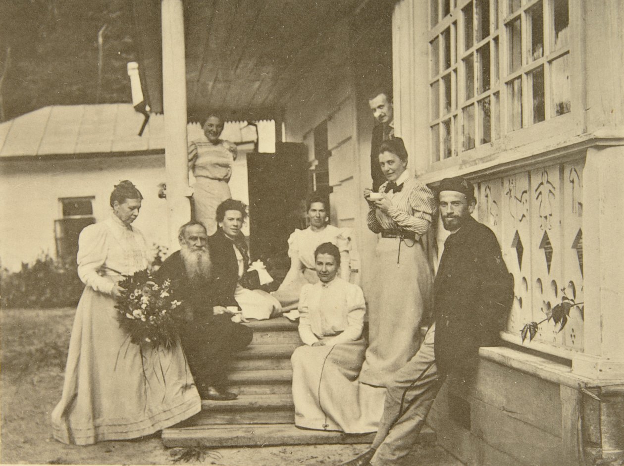 Ruský autor Leo Tolstoy s rodinou k narozeninám své manželky, Rusko, 1900 od Sophia Andreevna Tolstaya