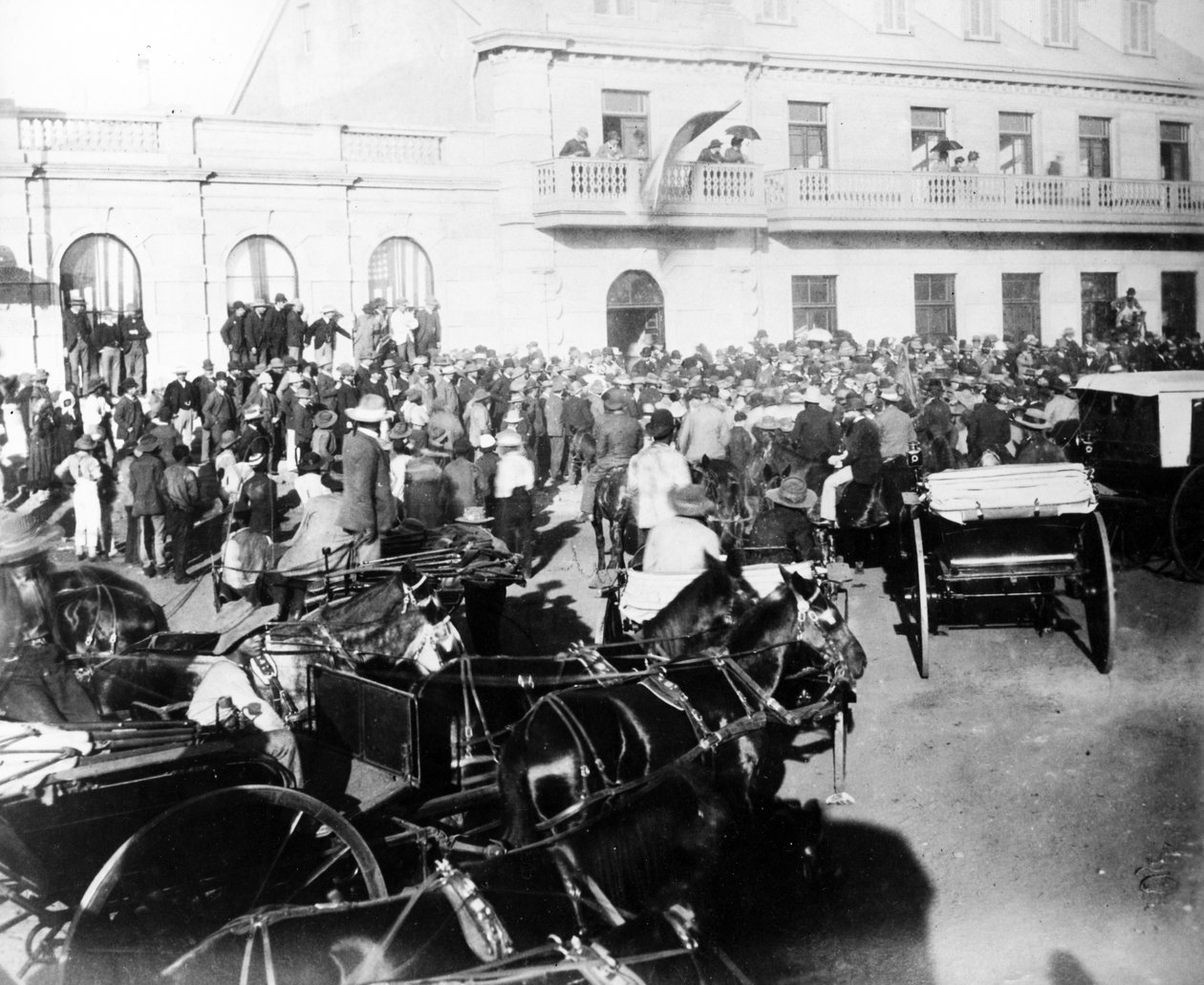 Recepce Volksraadu v Johannesburgu, kolem roku 1895 od South African Photographer