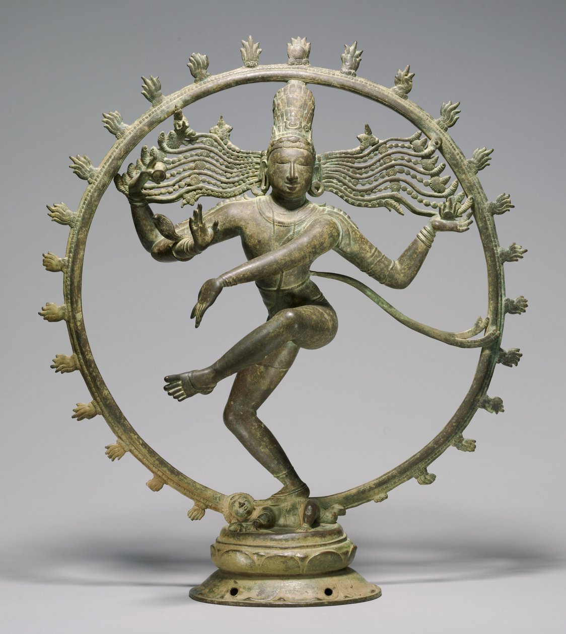 Shiva jako Lord of the Dance (Nataraja), období Chola, cca 10.-11. století (bronz) od South Indian School