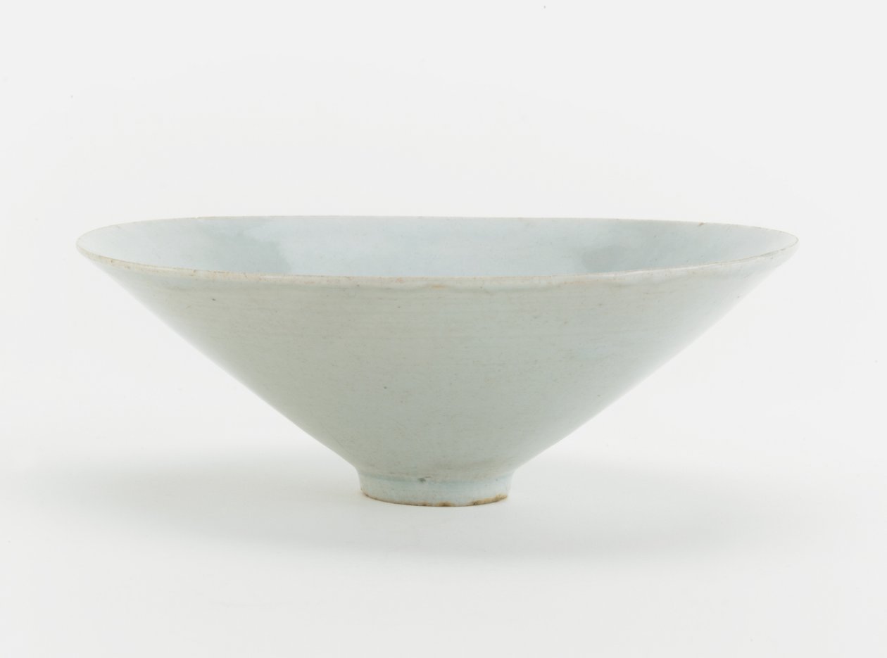 Mísa s lisovaným designem fénixe a květin, cca 1200 (keramická) od Southern Song Dynasty Chinese School