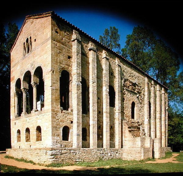 Pohled od jihovýchodu od Spanish School